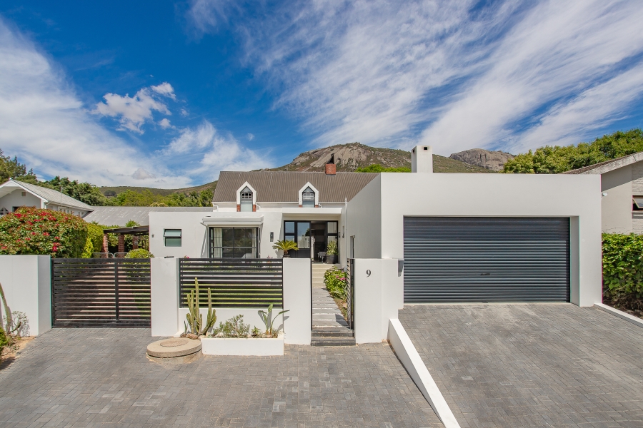 4 Bedroom Property for Sale in Vrykyk Western Cape